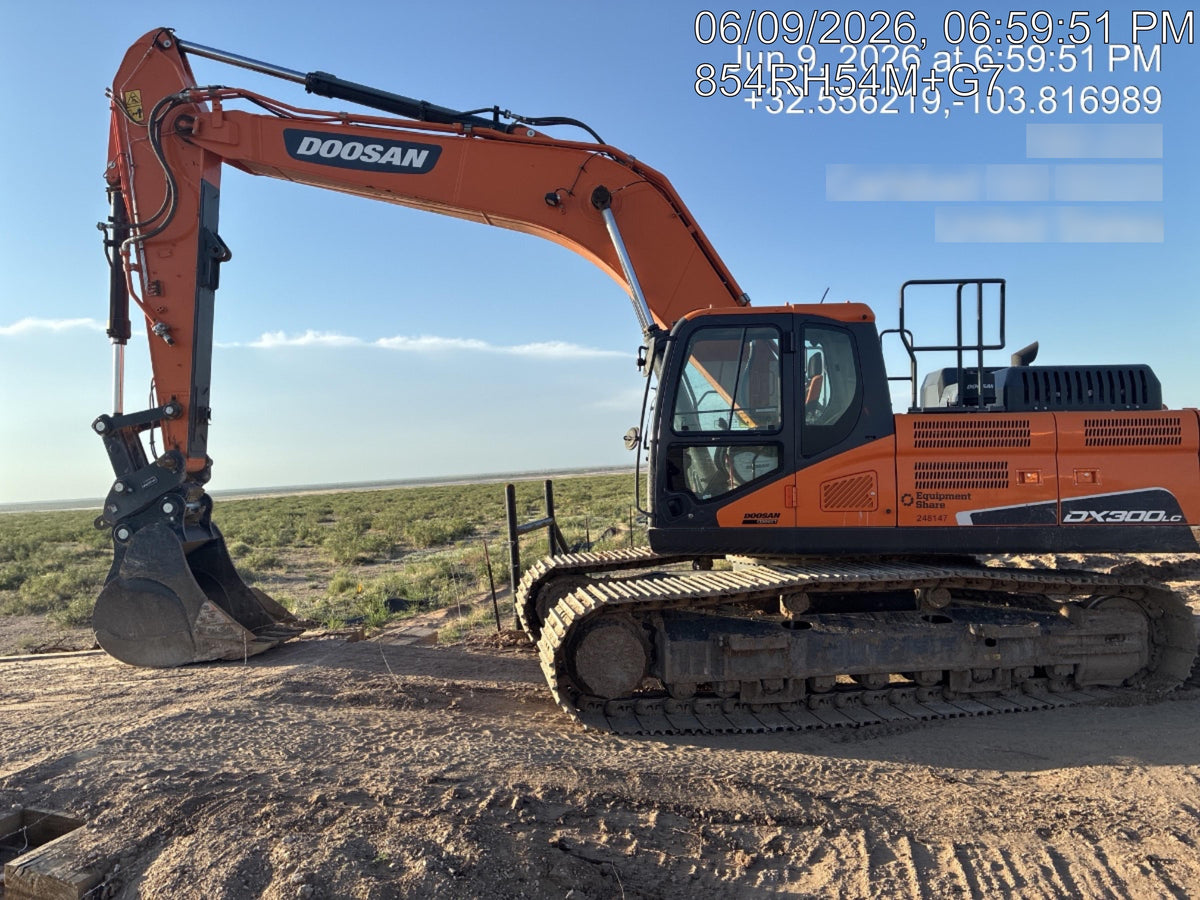 2021 DOOSAN DX300LC