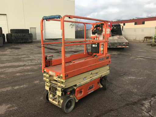 2017 JLG 1930ES Standard Options