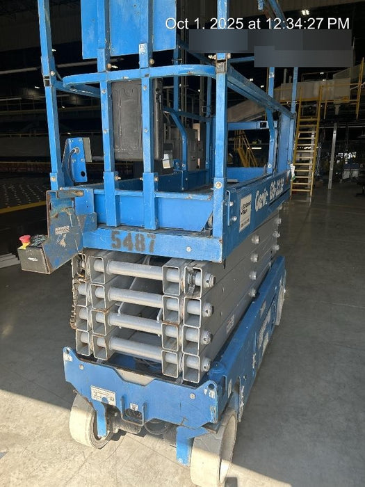 2017 Genie GS-3232 Genie GS3232 32' Scissor Lift