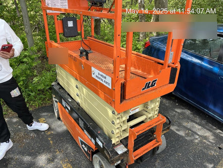 2021 JLG ES1932