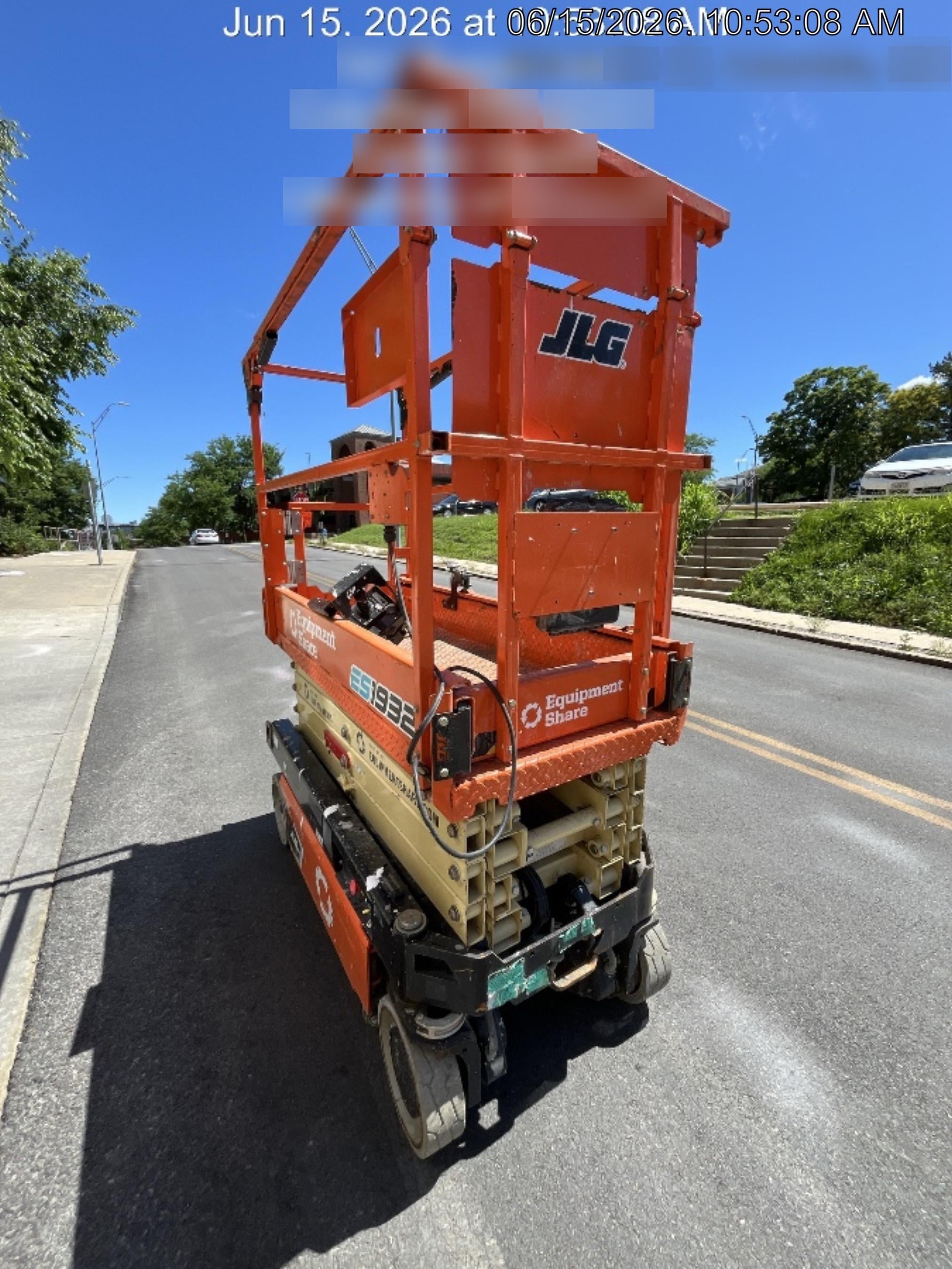 2023 JLG ES1932