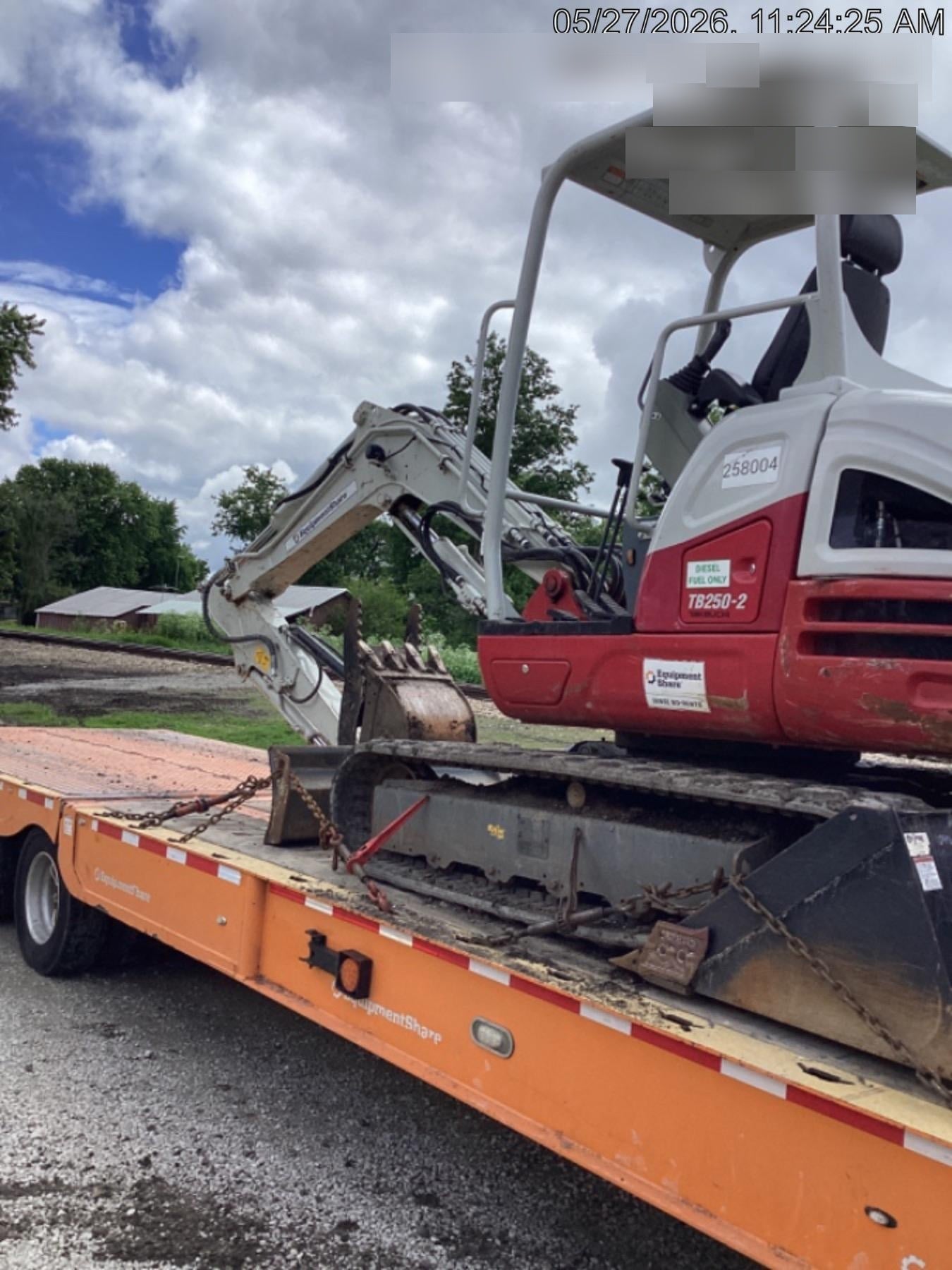2022 TAKEUCHI TB250-2R
