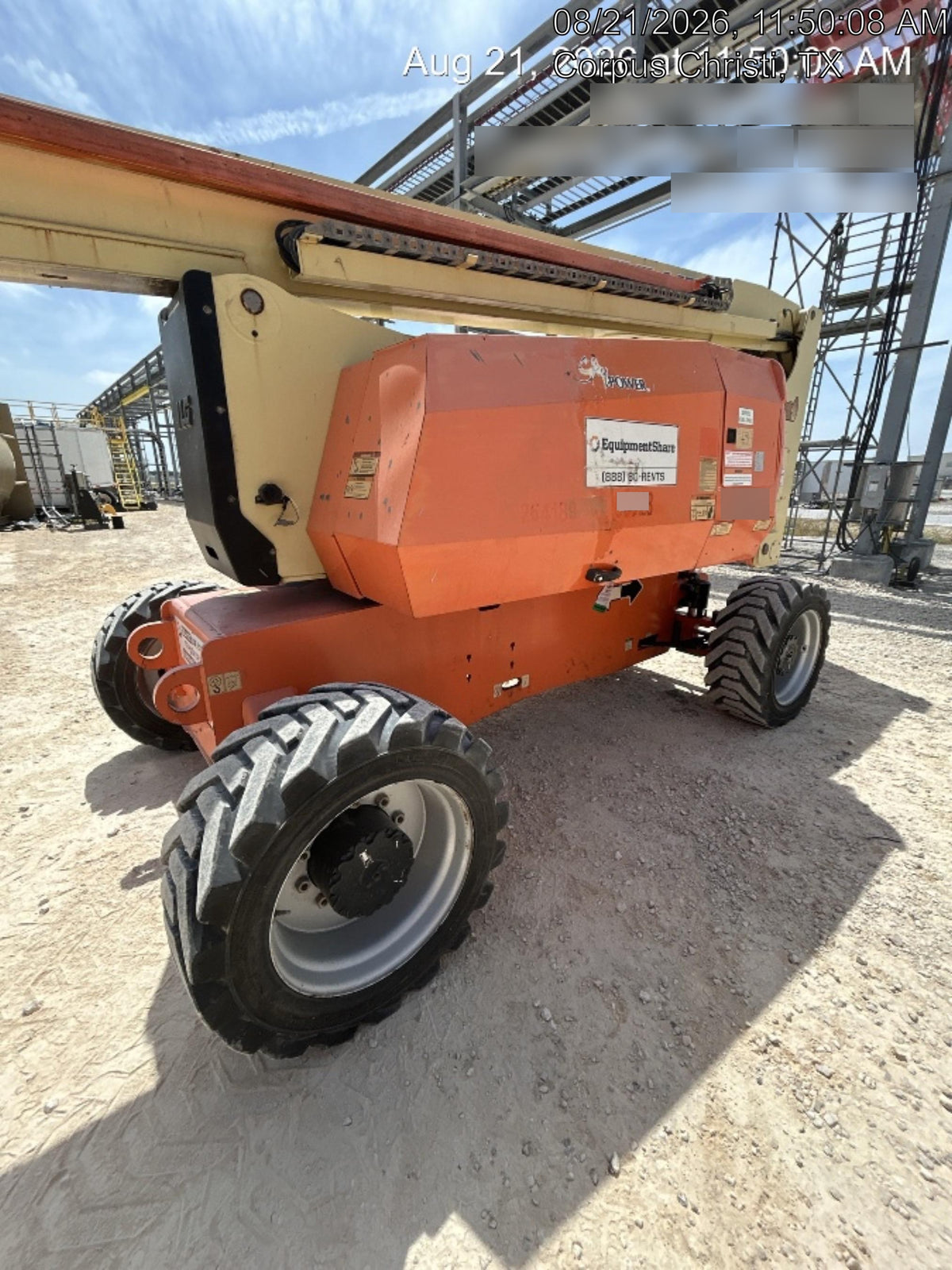 2020 JLG 800AJ