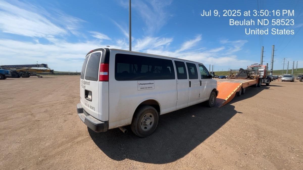 2023 CHEVROLET Express Van - Rental