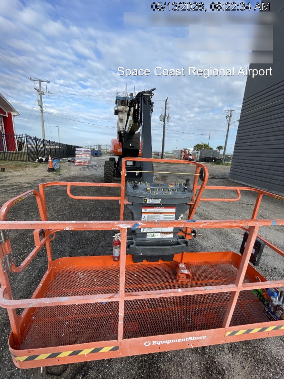 2025 JLG 1250AJP