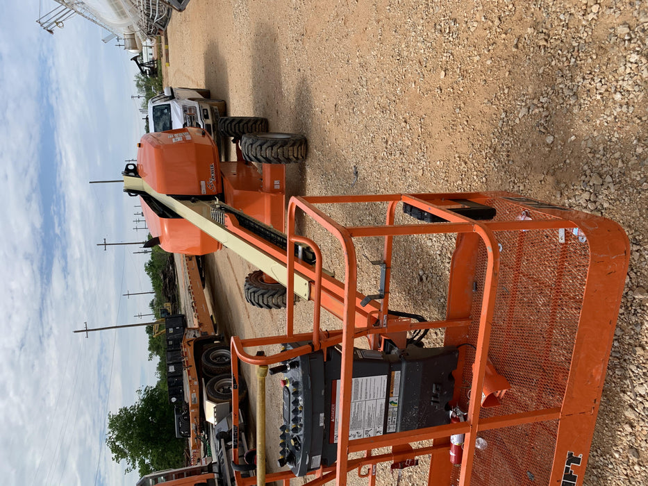2019 JLG 400S