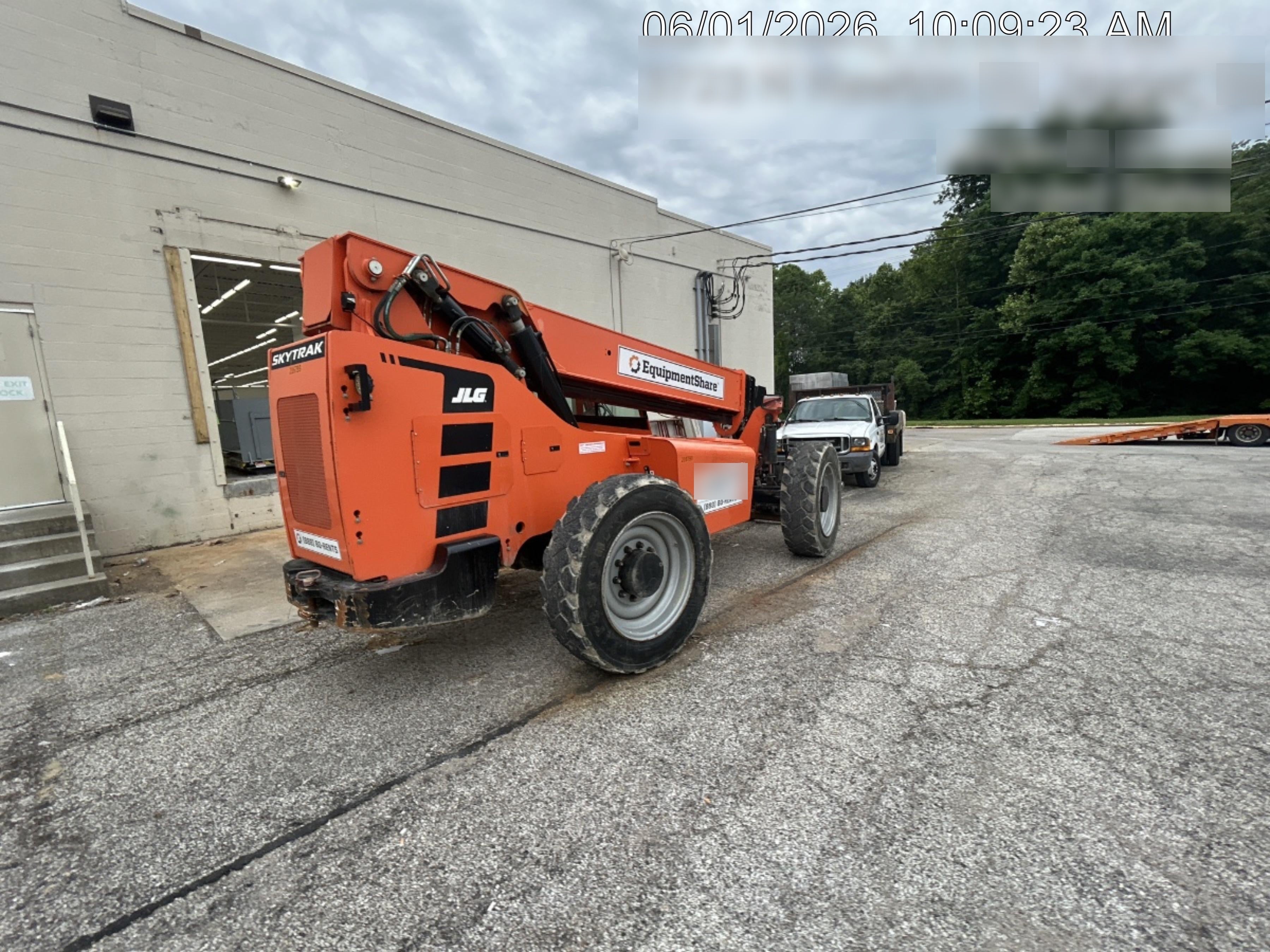2022 SKYTRAK 8042