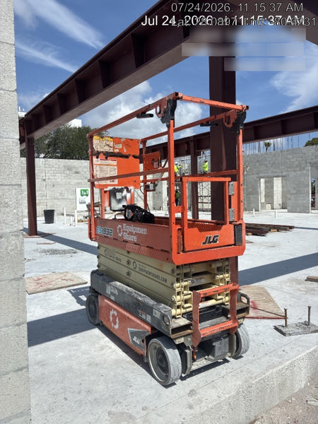 2023 JLG ES1932