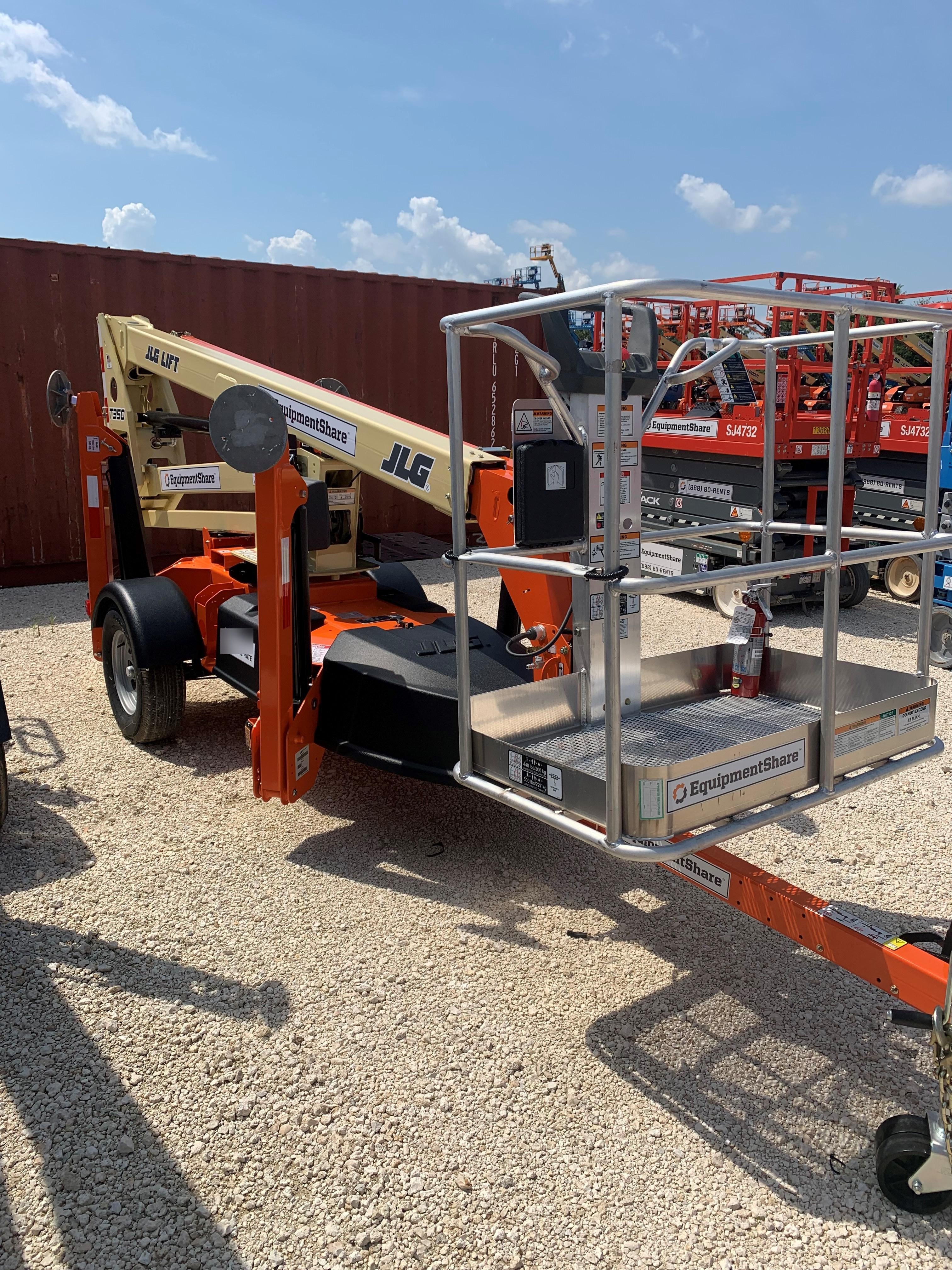 2022 JLG T350