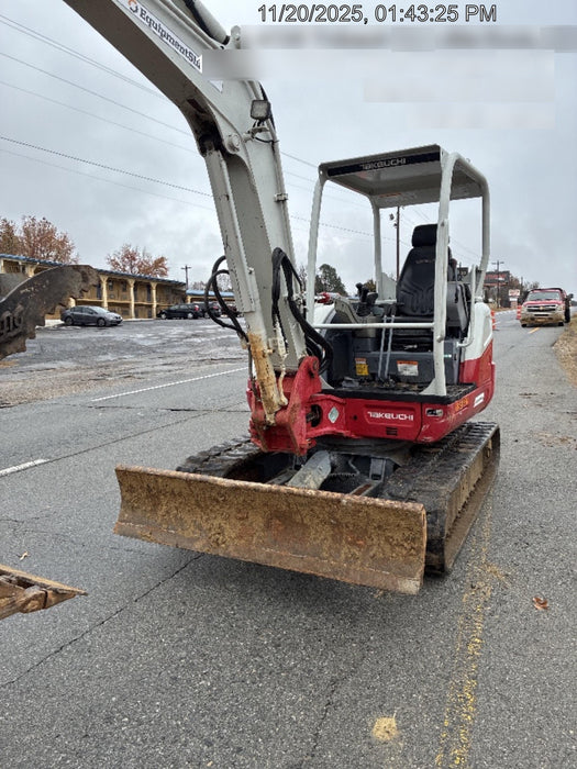 2021 TAKEUCHI TB250-2