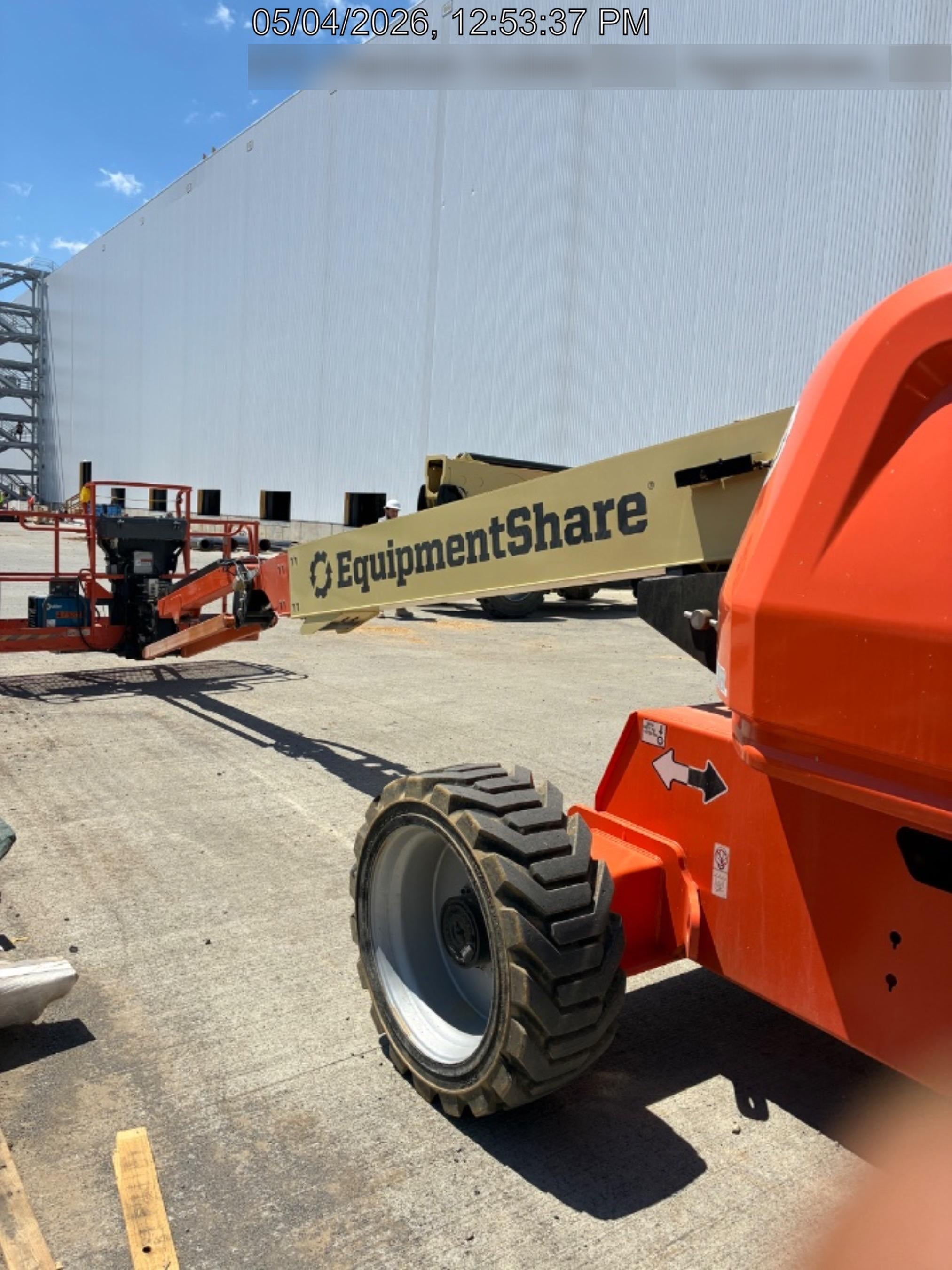 2023 JLG 660SJ