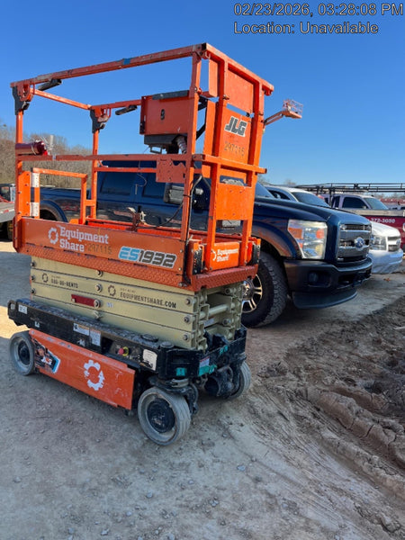 2023 JLG ES1932
