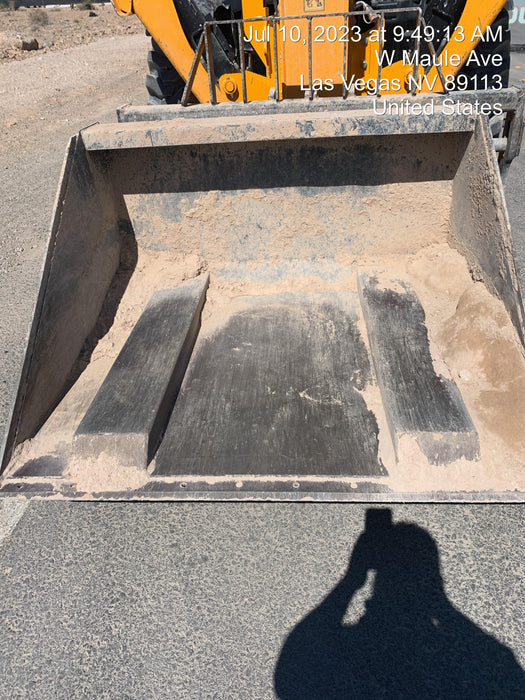 2021 ARROW MATERIAL HANDLING Telehandler Fork Bucket