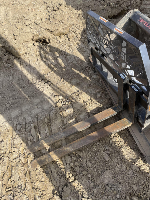 2022 PALADIN 48" Pallet Forks - Paladin