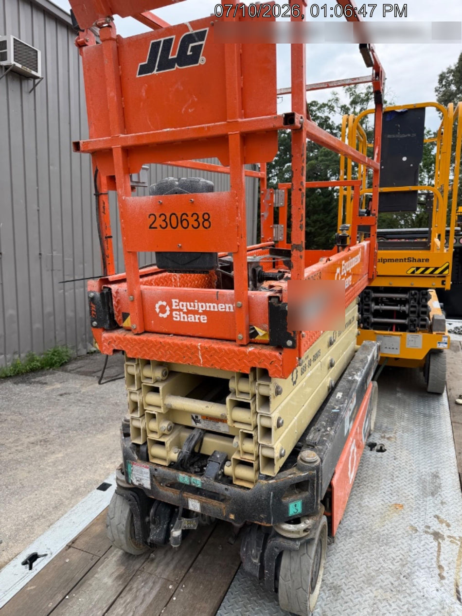2022 JLG ES1932