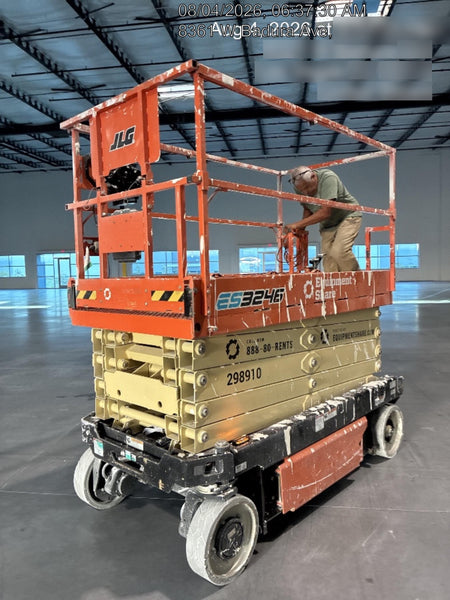 2023 JLG ES3246