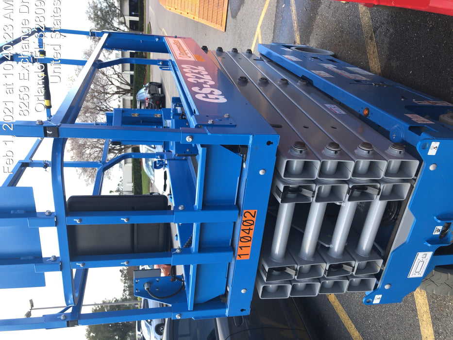 2020 Genie GS-3232 Standard, Folding half height swing gate