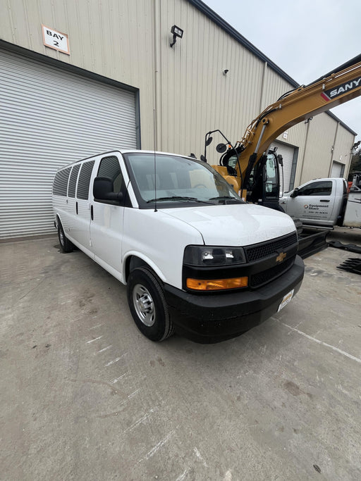 2025 CHEVROLET Express Van - Rental