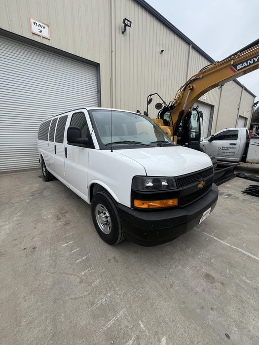 2025 CHEVROLET Express Van - Rental
