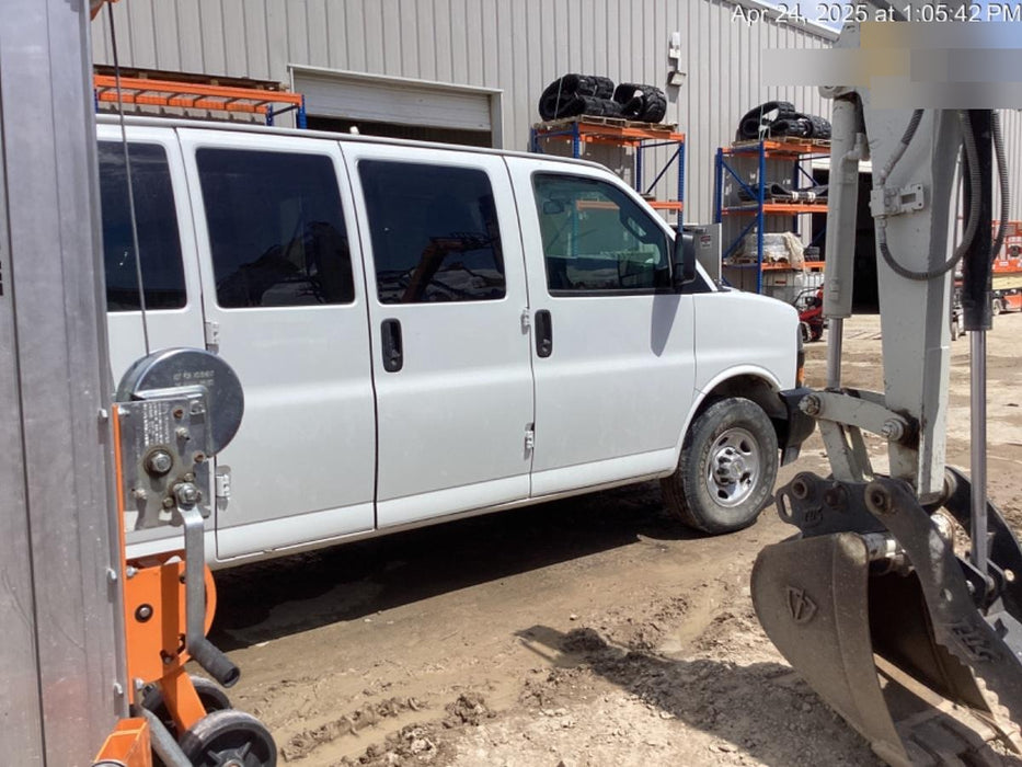 2023 CHEVROLET Express Van - Rental