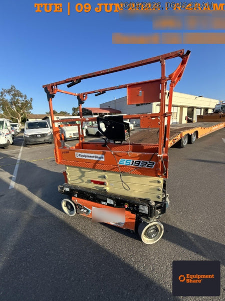 2022 JLG ES1932