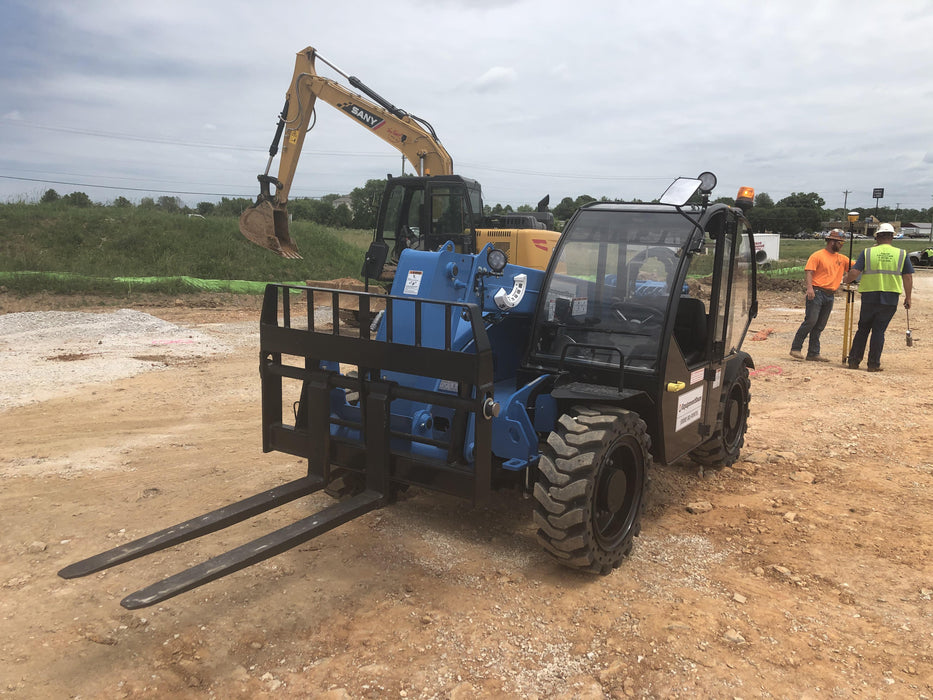 2020 Genie GTH-5519 Cab/Heat/Air, Solid Tires, Work Lights, Beacon, Aux Hydraulics, Back up Alarm