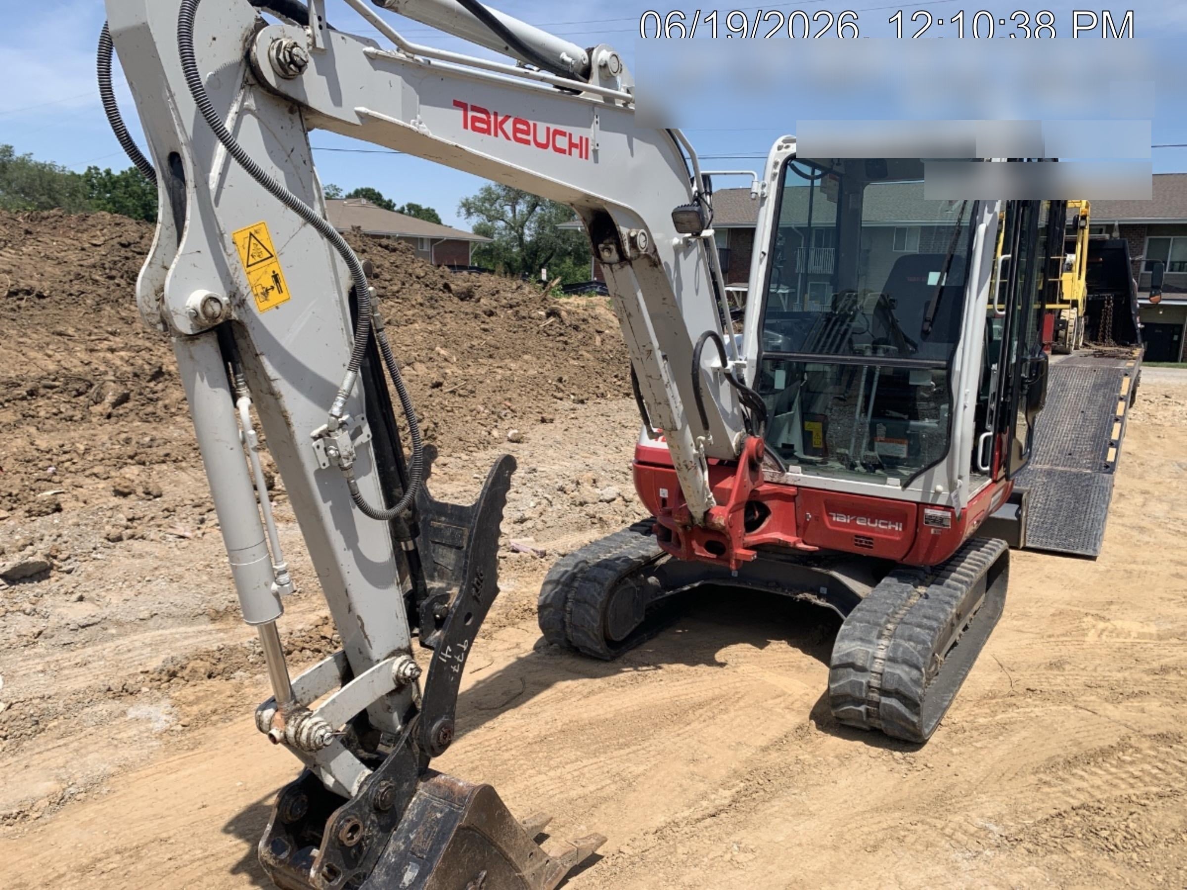 2023 TAKEUCHI TB240-CR