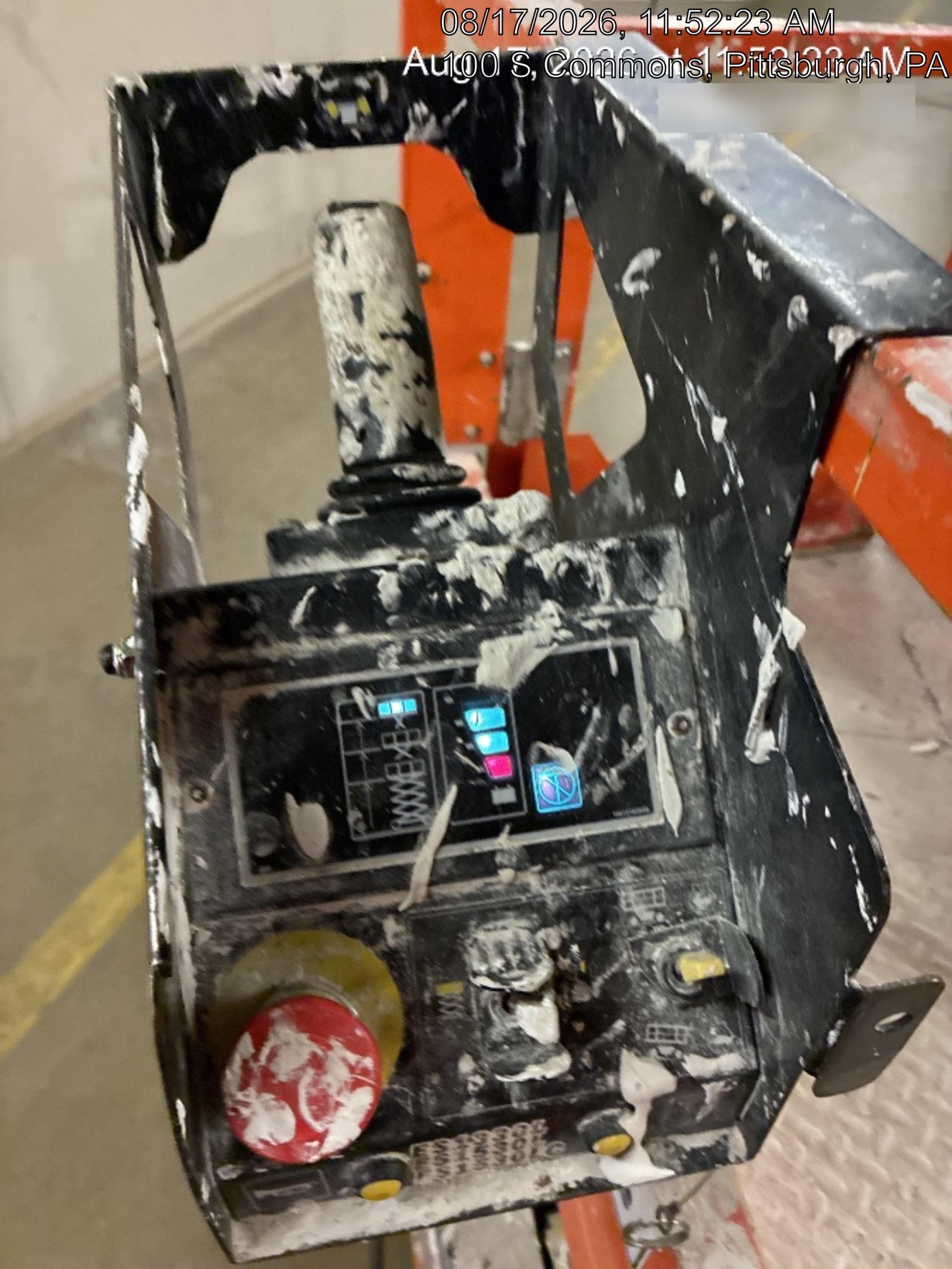 2021 JLG ES1330L