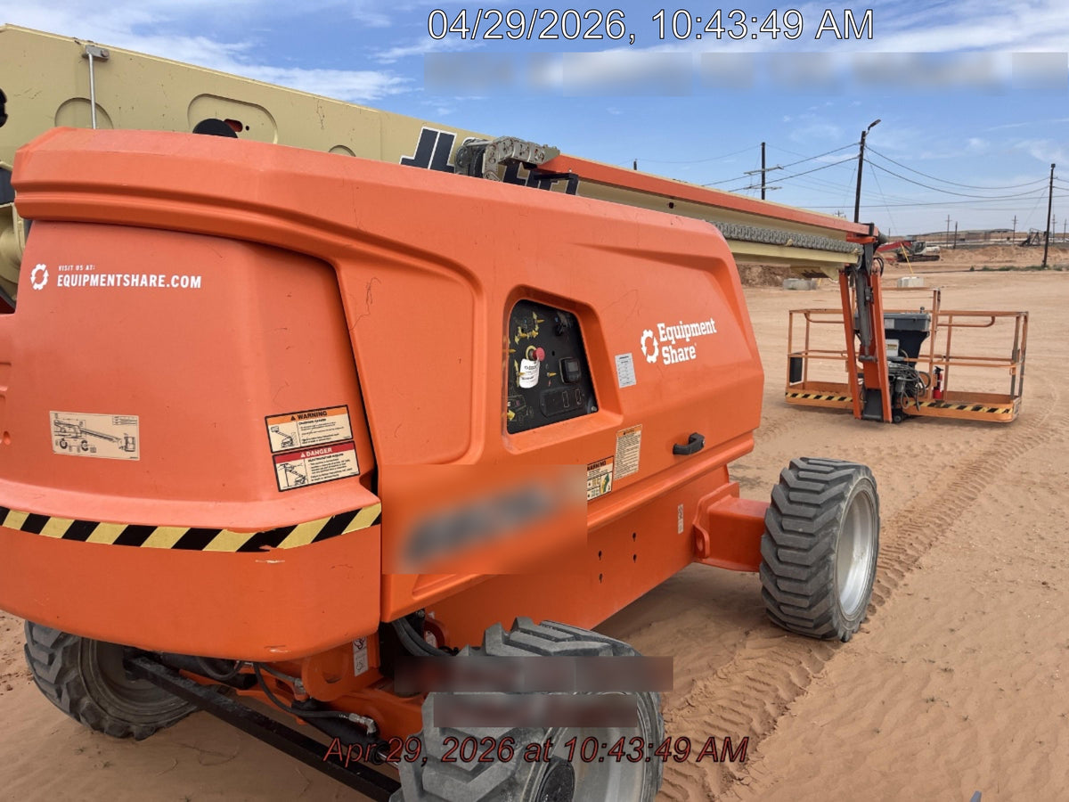 2022 JLG 660SJ