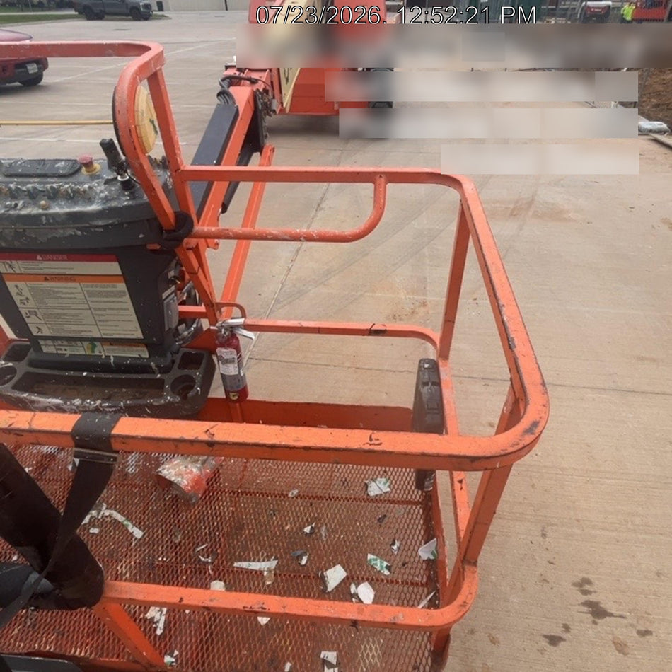 2023 JLG 660SJ