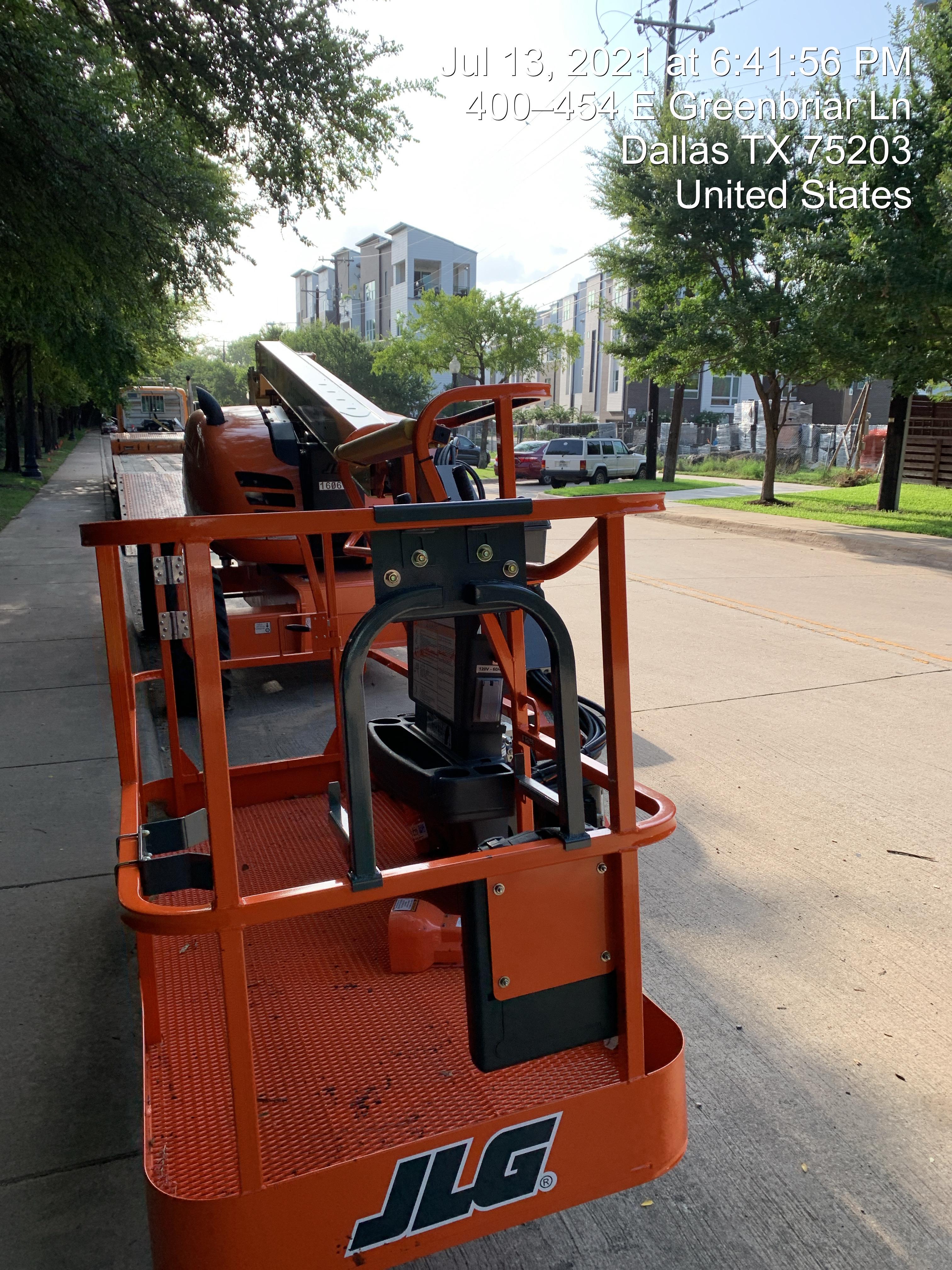 2021 JLG 600AJ