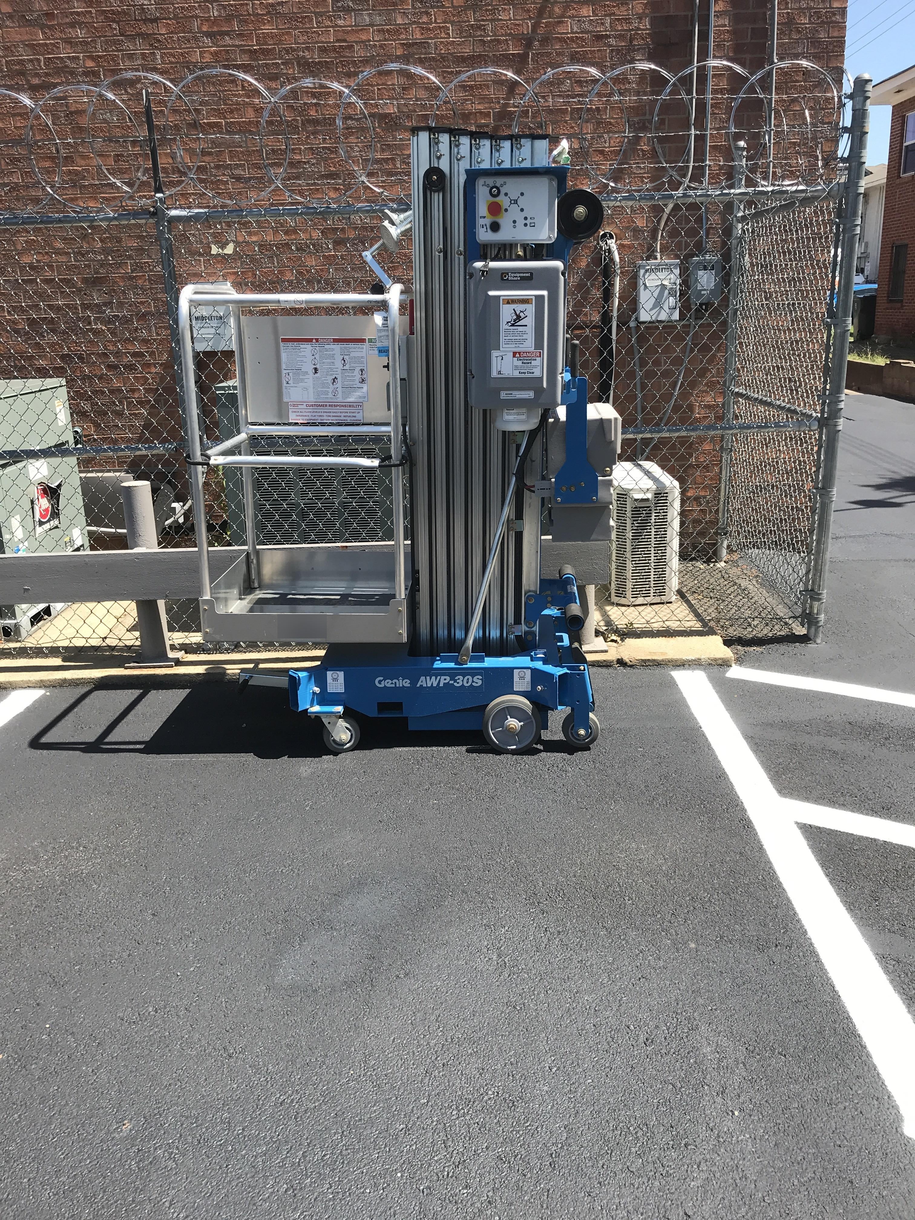2018 GENIE AWP-30S