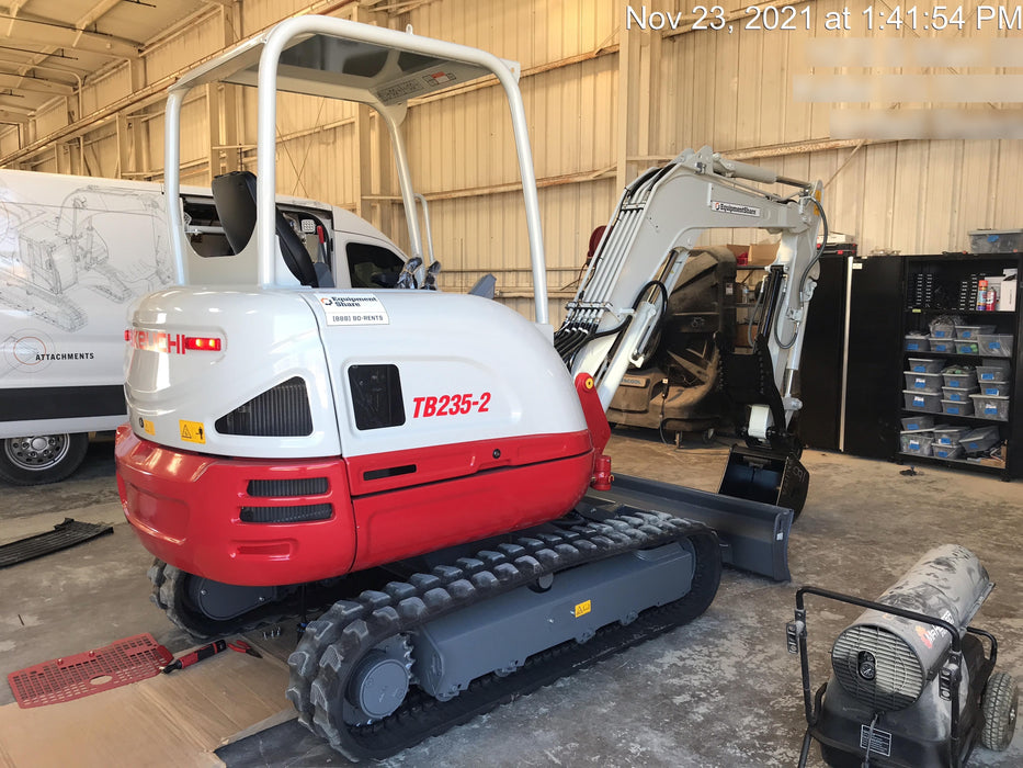 2021 TAKEUCHI TB235-2R