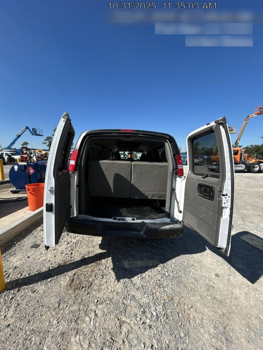 2025 CHEVROLET Express Van - Rental