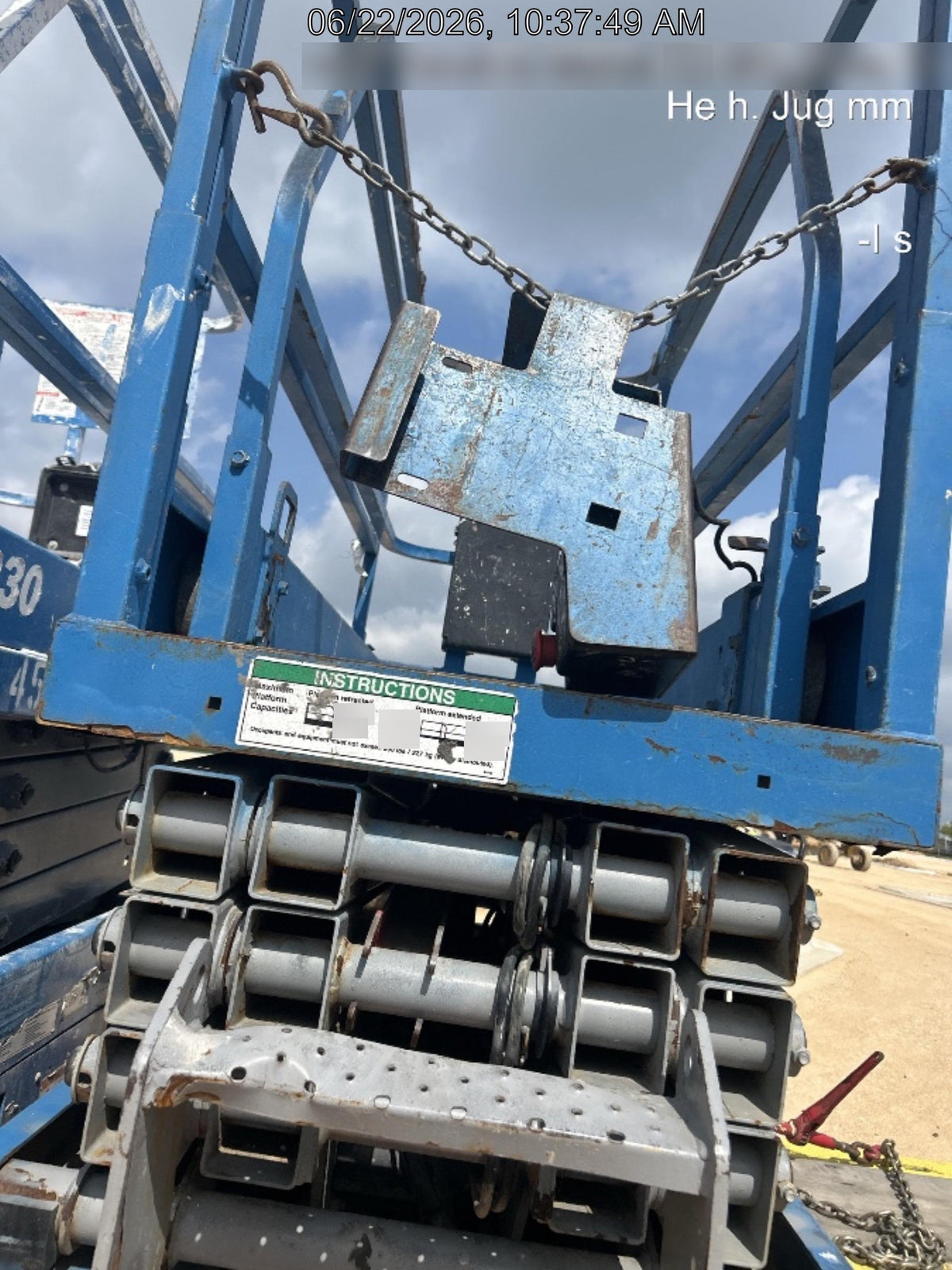 2017 Genie GS-1930 Genie GS-1930 Lift w/Fixed Rail and Chain Entry