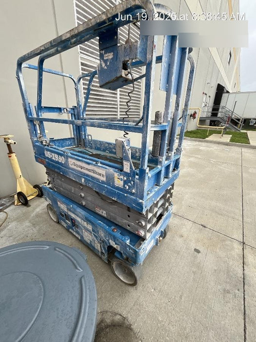 2020 Genie GS-1930 Solid Non Marking Tires, Beacon, Folding rails with half height swing gate