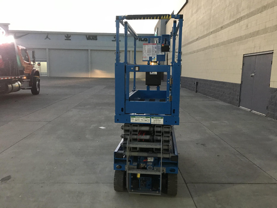 2020 Genie GS-1930 Solid Non Marking Tires, Beacon, Folding rails with half height swing gate, 800W Inverter