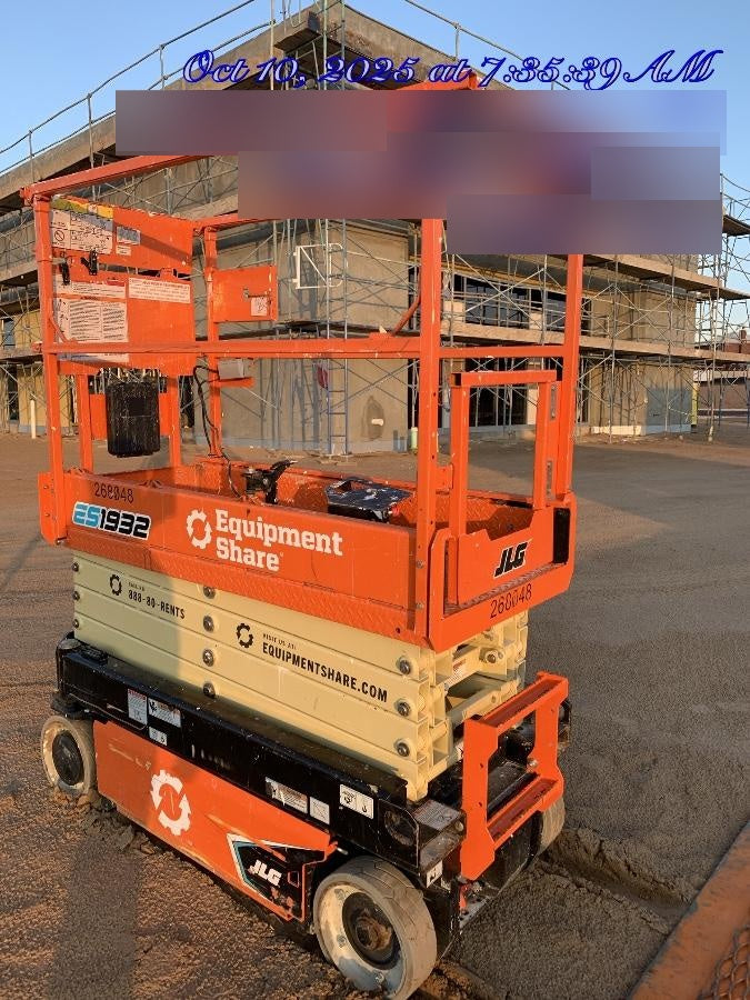 2022 JLG ES1932
