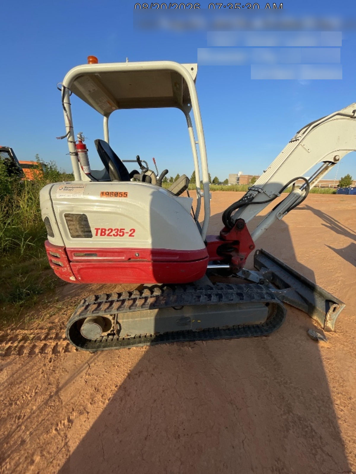 2022 TAKEUCHI TB235-2R