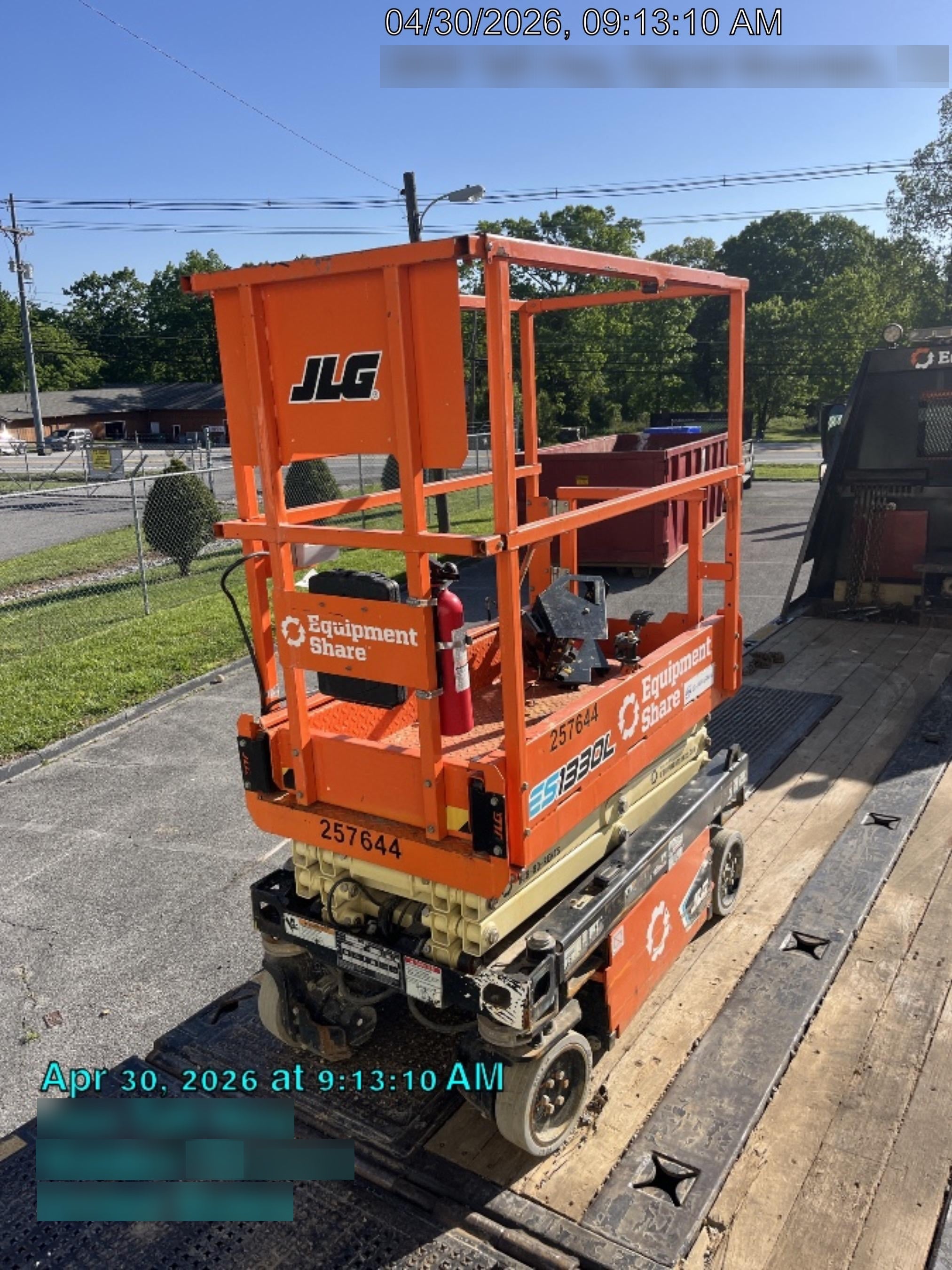 2022 JLG ES1330L