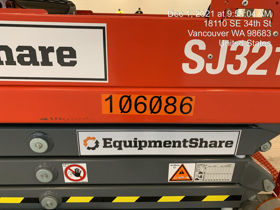 2020 Skyjack SJIII-3219 Solid NM Tires, Half height spring hinged entry gate, Dual Beacons, 800W Inverter