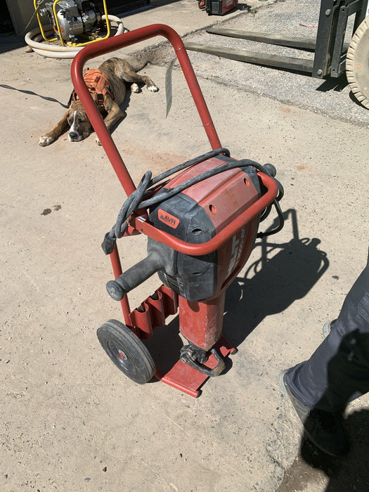 2021 HILTI TE 3000-AVR