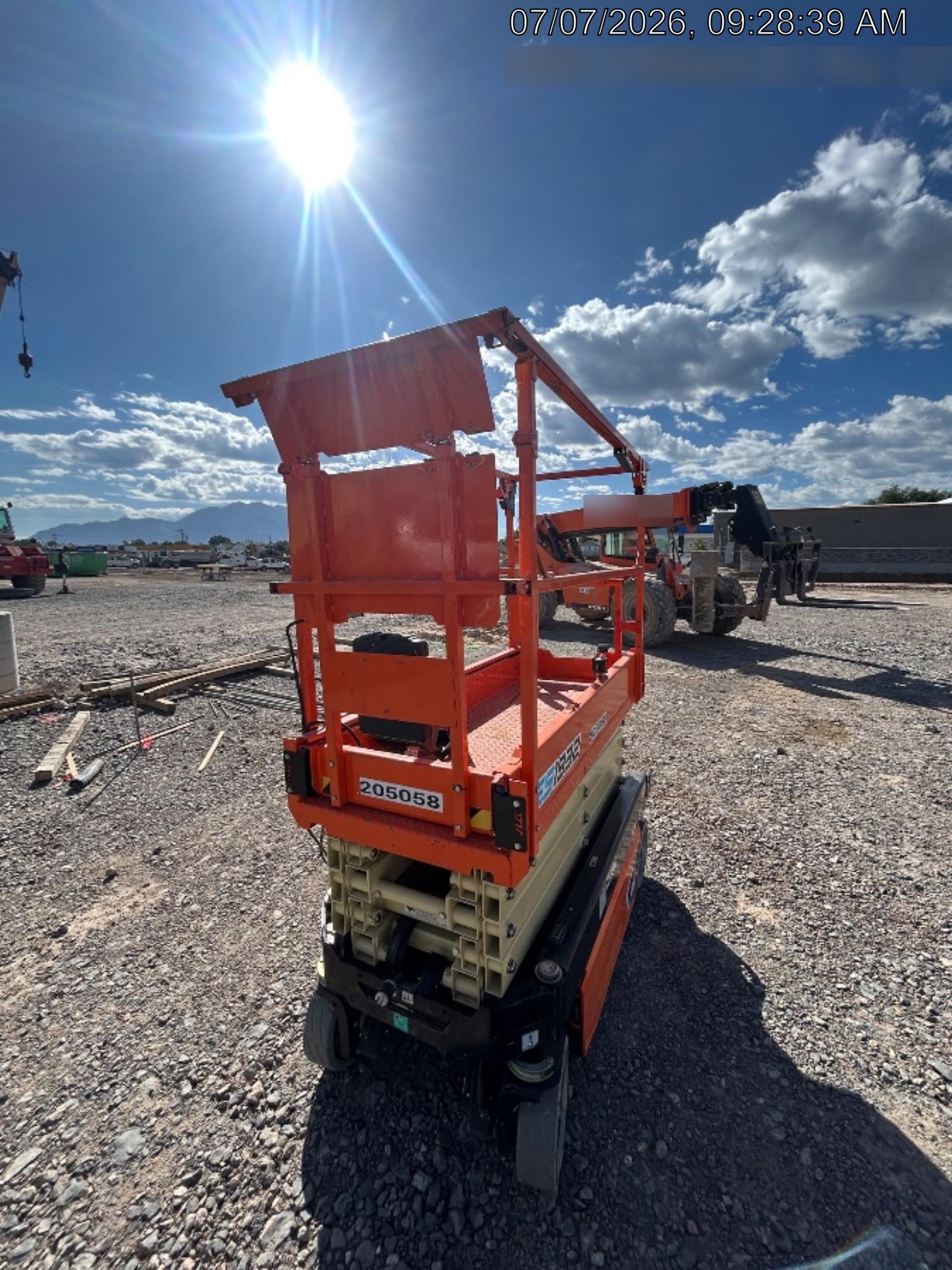2022 JLG ES1932