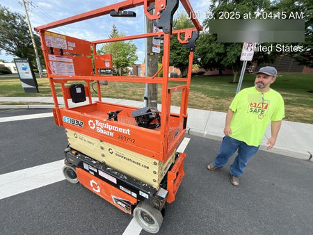 2022 JLG ES1932
