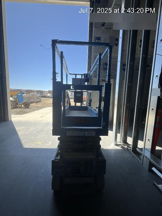 2020 Genie GS-1930 Solid Non Marking Tires, Beacon, Folding rails with half height swing gate, 800W Inverter