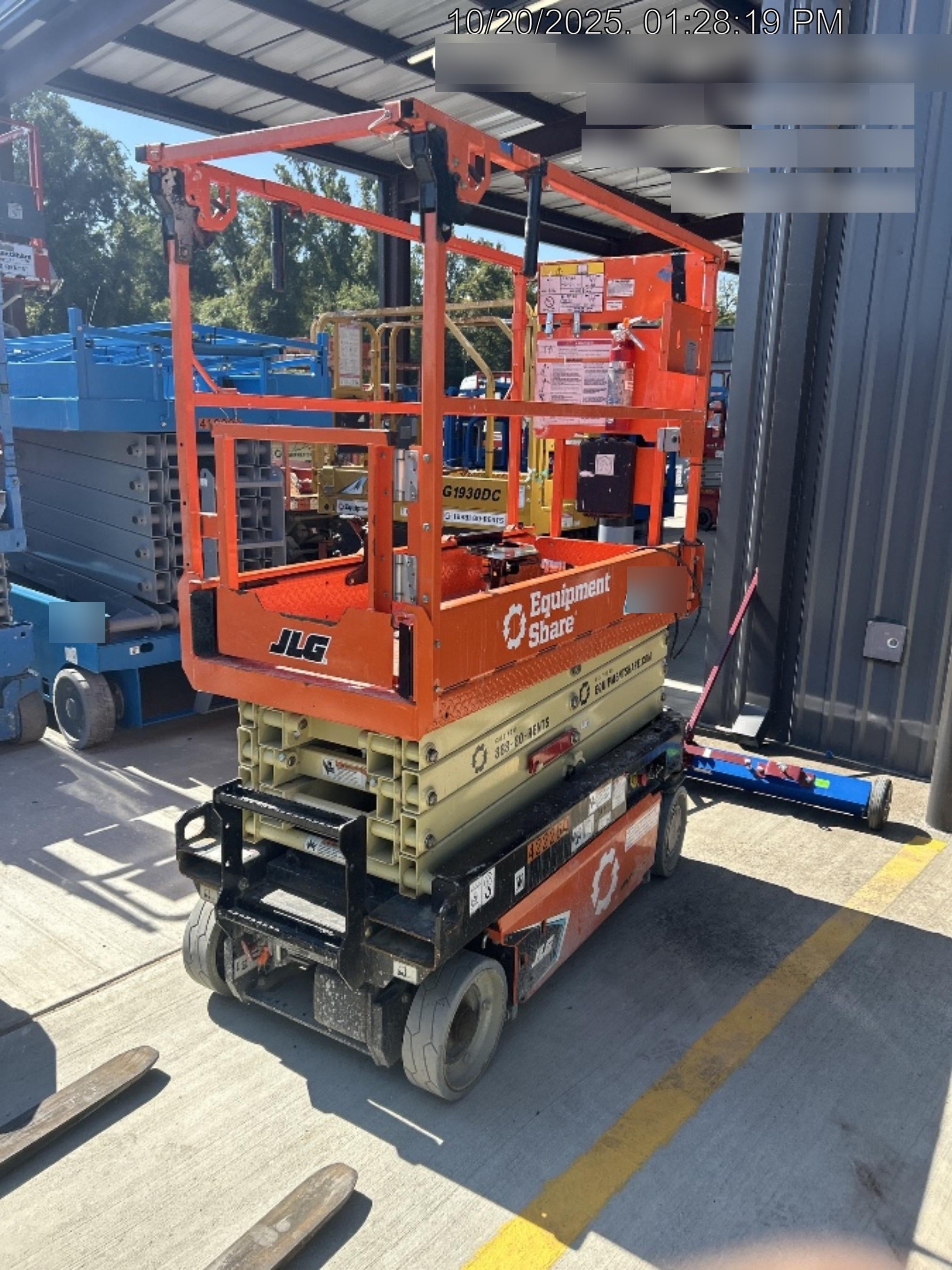 2024 JLG ES1932