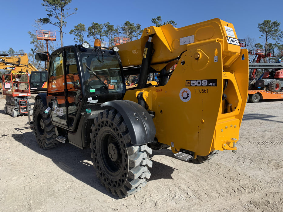 2020 JCB 509-42 Cab/Heat/Air, Solid Tires, Work Lights, Beacon, Aux Hydraulics, Back up Alarm, Lifting Eye, ES Decals