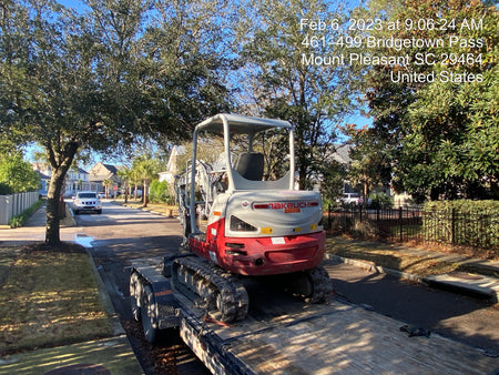 2022 TAKEUCHI TB235-2R