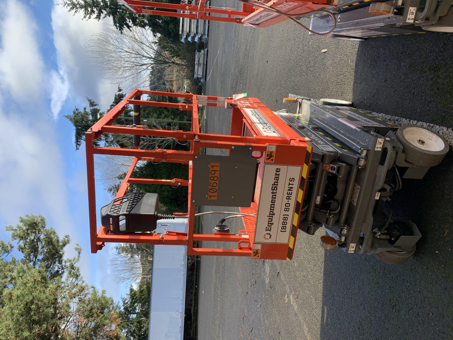 2020 Skyjack SJIII-3219 Solid NM Tires, Half height spring hinged entry gate, Dual Beacons, 800W Inverter