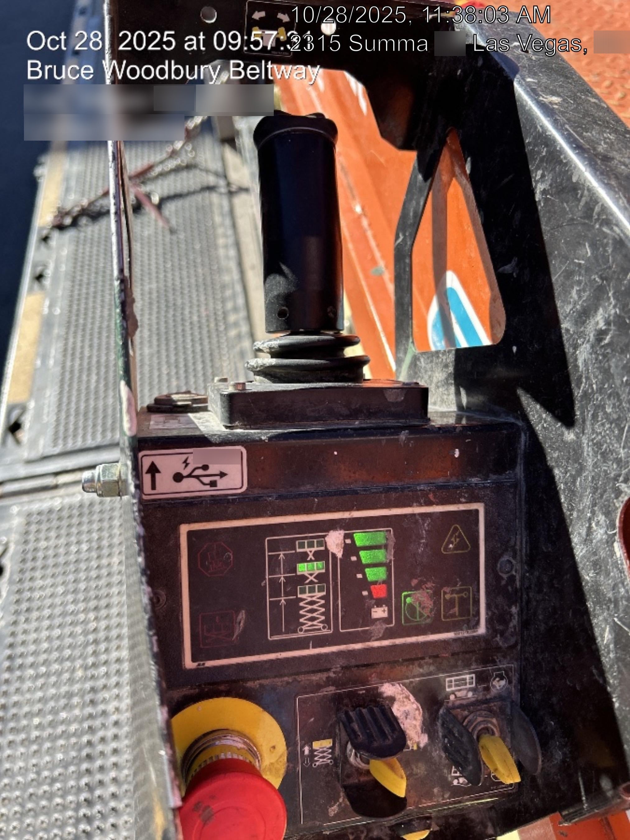 2023 JLG ES2632